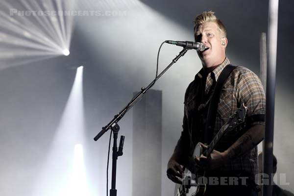 QUEENS OF THE STONE AGE - 2018-07-07 - BELFORT - Presqu'ile de Malsaucy - Grande Scene - Joshua Michael Homme III